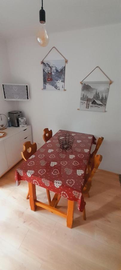Les Pierres Blanches -- Acces A Pied Et Tmb Apartment Les Contamines-Montjoie